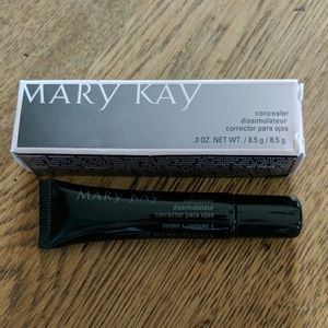 Mary Kay Concealer - New in Box. Ivory 1